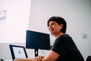 Elena Pedrosa charla en Apertura