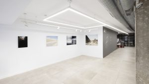 Fotografías de la exposición LIKE en La Sala Desenfocada